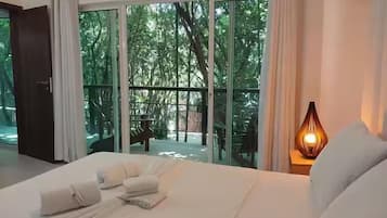 Premium Apartment, 1 Double Bed | Free WiFi, bed sheets