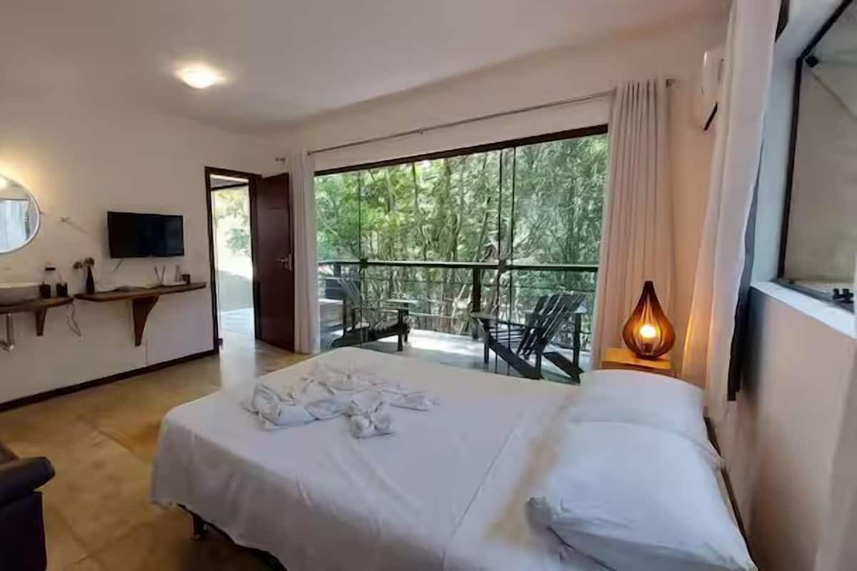 Leilighet – premium, 1 dobbeltseng, terrasse, hageområde | Wi-fi (inkludert) og sengetøy