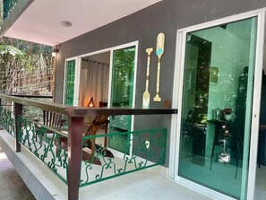 Departamento Premium, 1 cama matrimonial | Vista del balcón