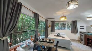 Appartamento Deluxe, lanai, vista giardino | Wi-Fi gratuito