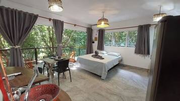 Deluxe-Apartment, Veranda, Gartenblick | Kostenloses WLAN