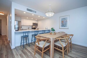 Dining - Beach Villa 2625 Gulf View Bliss: Spacious 2BR/2BA on Captiva Island (Captiva)