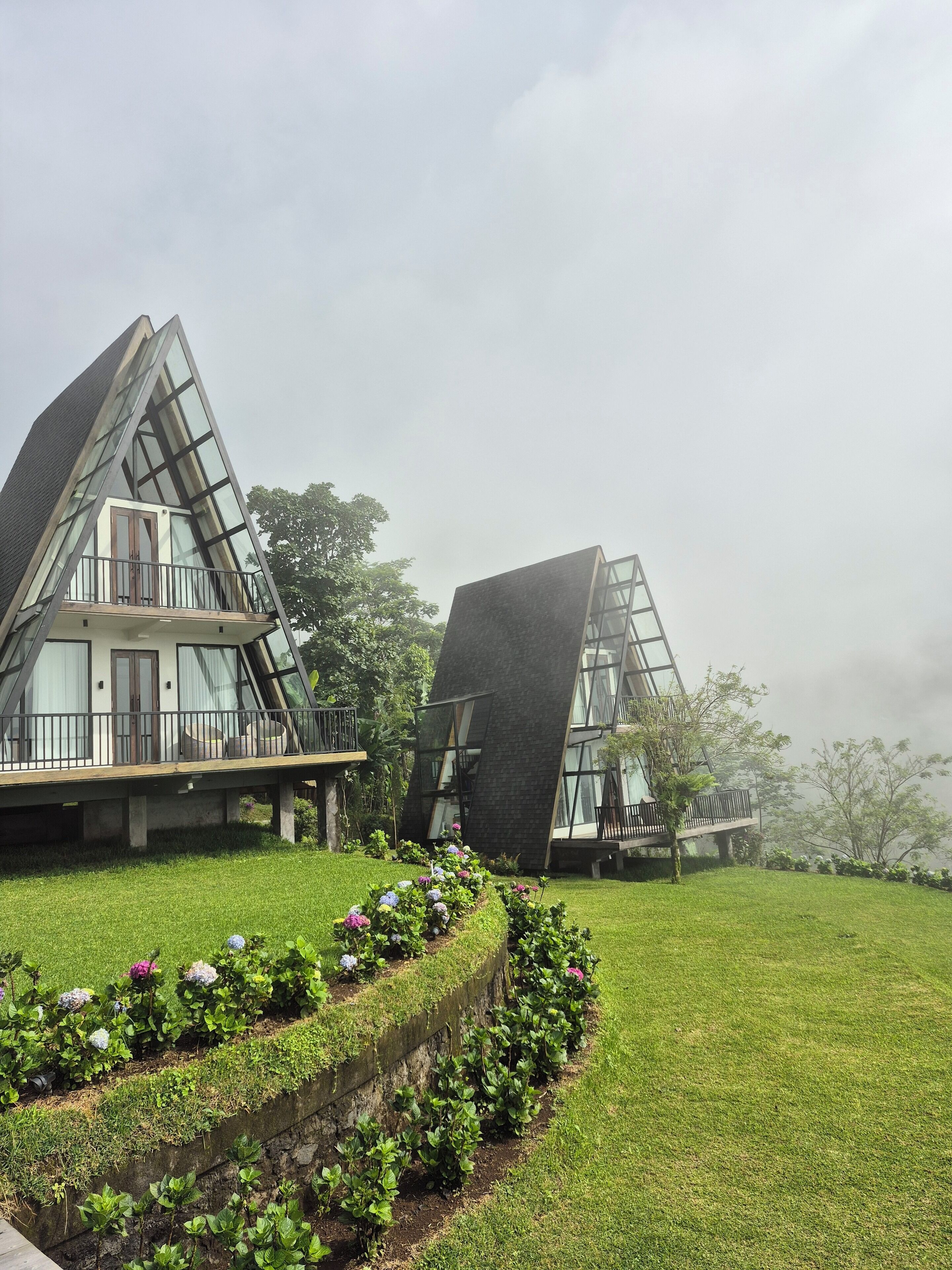 Minibar, desk, free WiFi