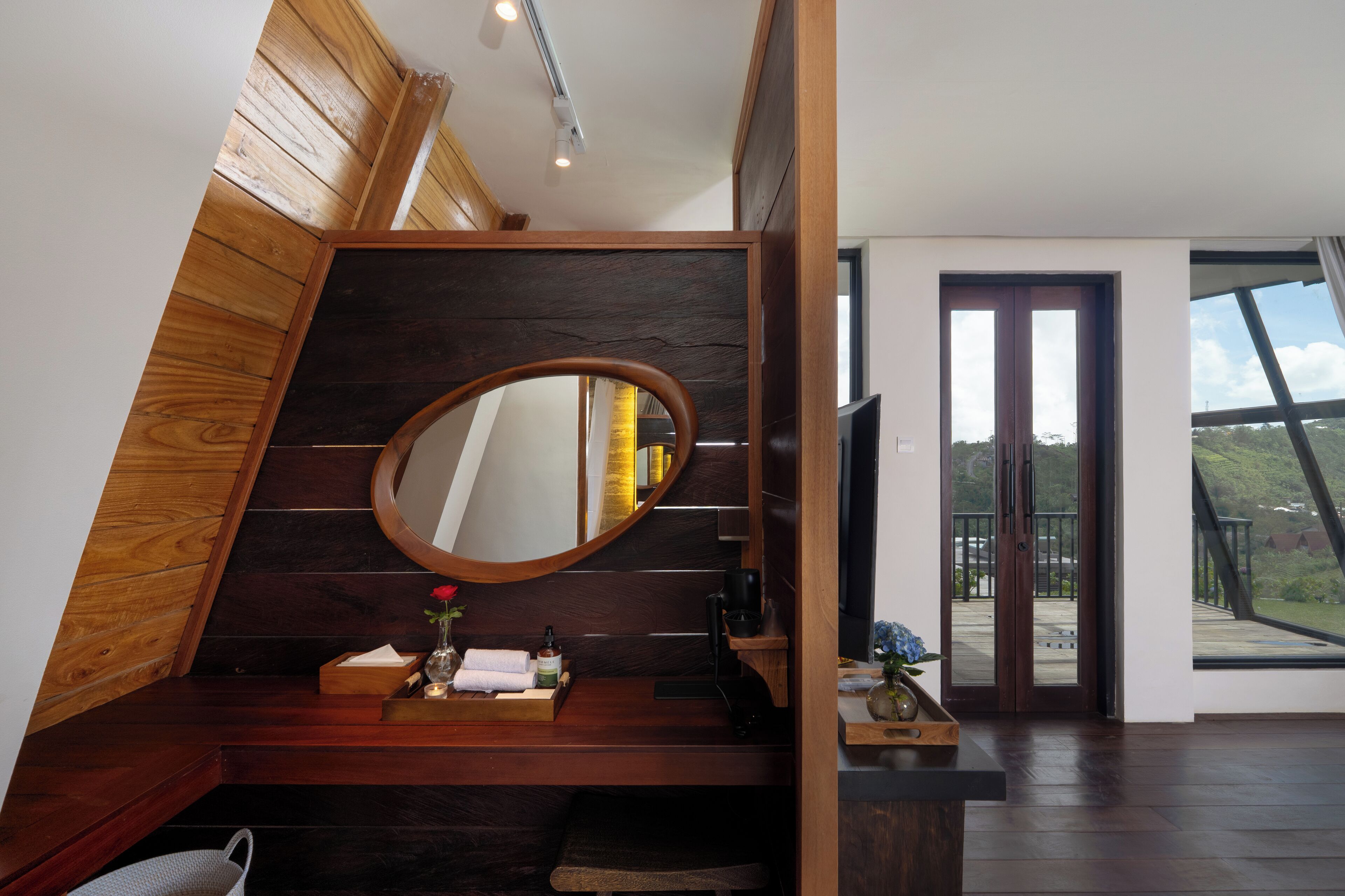 Minibar, escritorio, wifi gratis