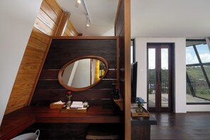 ミニバー、デスク、WiFi (無料)