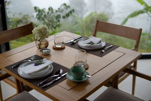 Restaurant - Tamblingan Village   (Munduk)