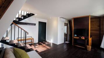 Bar mini, meja, Wi-fi percuma