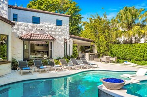 A heated pool - Near Beach / Las Olas / Heated Pool / Grand Residence / Merlot Key (Fort Lauderdale)
