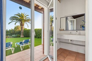 Interior - Villa Sonrisa by Escape Home (Binibeca)