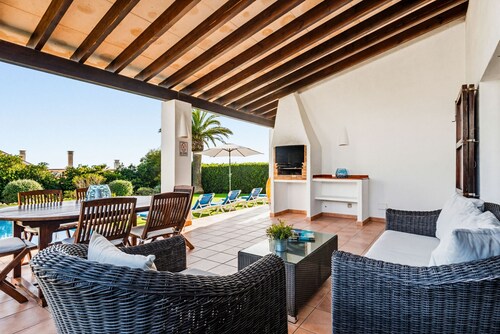 Villa Sonrisa by Escape Home