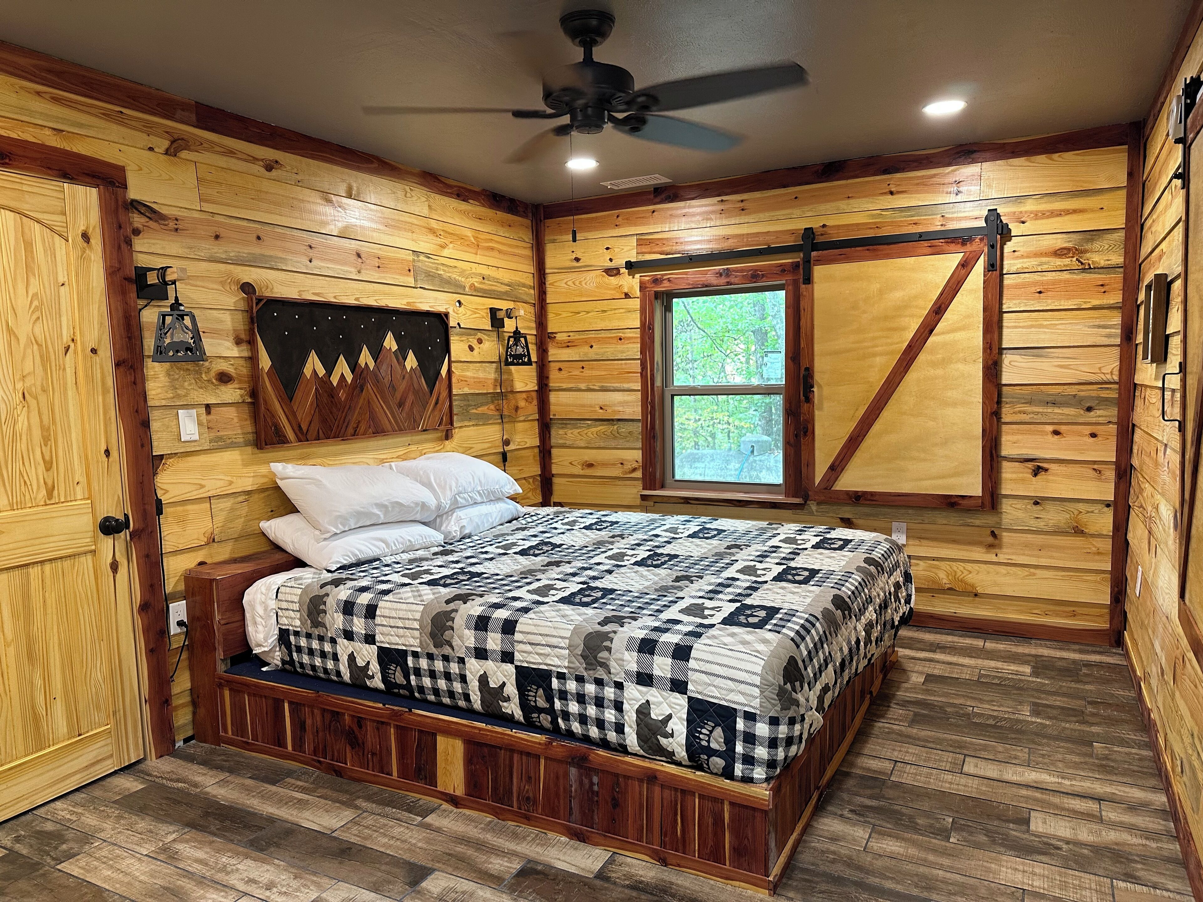 4 chambres, fer et planche à repasser, Wi-Fi, draps fournis