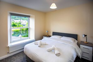Room - Cresselly Inn (Mountain Ash)