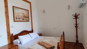 Caja de seguridad en la habitación y sistema de insonorización