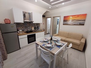 Interior - Noemi's Home - 5 minutes from the historic center of Palermo (Palermo)