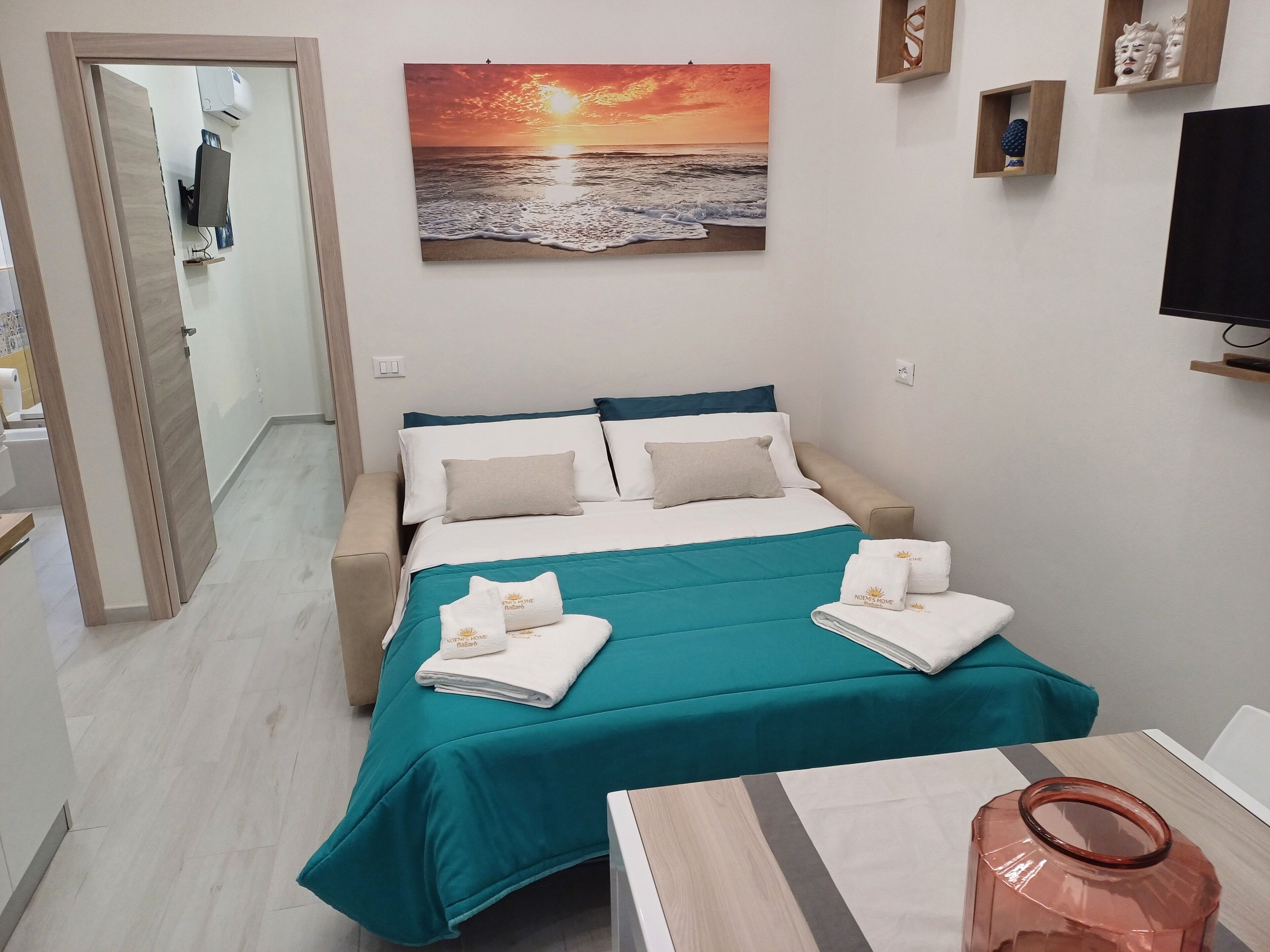 Fer et planche à repasser, Wi-Fi gratuit, draps fournis