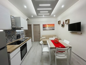 Private kitchen - Noemi's Home - 5 minutes from the historic center of Palermo (Palermo)