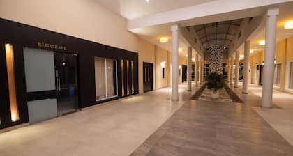 D'WAYFARER INN Resort