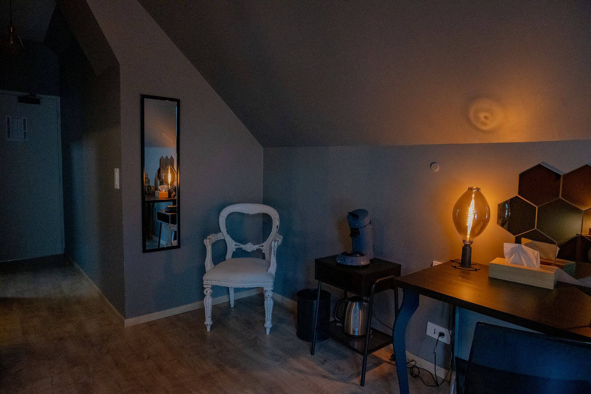 암막 커튼, 방음 설비, 무료 WiFi