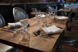 Lunch and dinner served - HOTEL LA GENTILHOMMIERE (Artres)