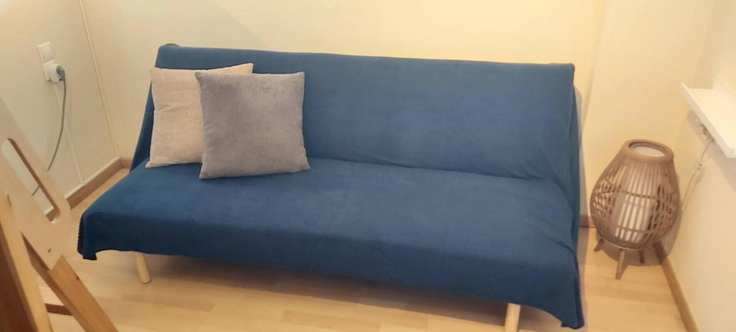 テレビ、暖炉、DVD プレーヤー、ステレオ