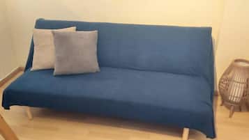 TV, peis, DVD-spiller og stereoanlegg