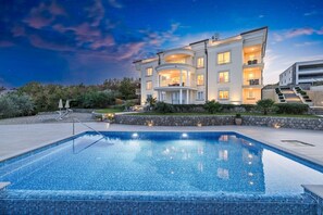 Pool - Luxury apartment Tunera 6 (Malinska)