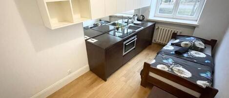 Iron/ironing board, free WiFi