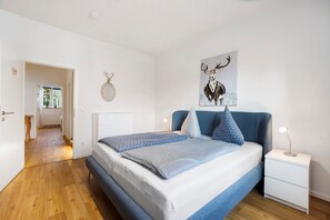 WiFi, bed sheets - Apartment "Flür" with Private Terrace and Wi-Fi (Weiler-Simmerberg)