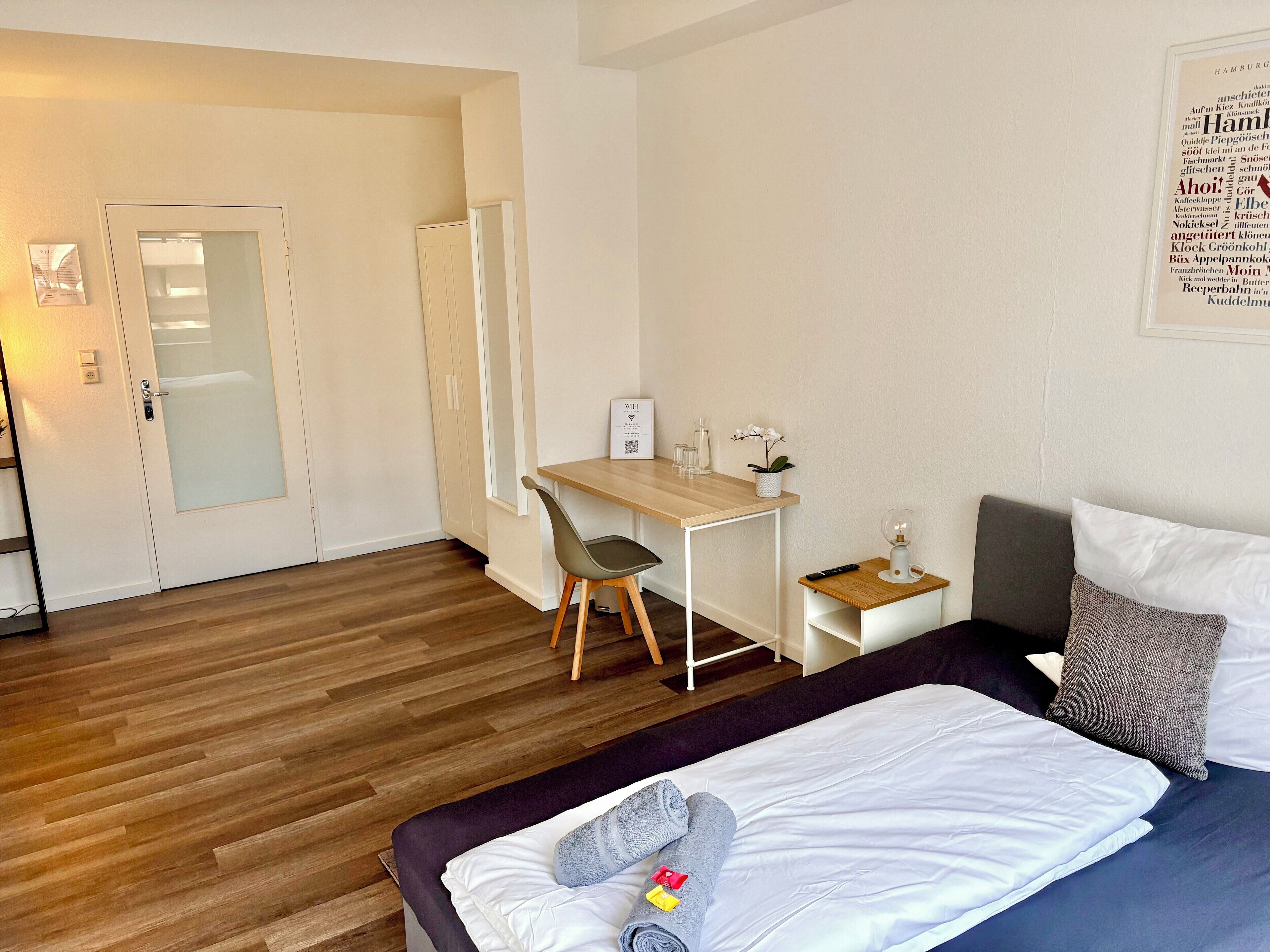 Room | Desk, laptop workspace, iron/ironing board, free WiFi