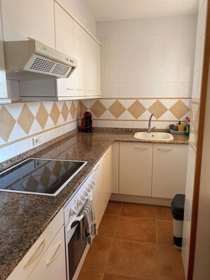 Private kitchen - Ivan's House (Tavernes de la Valldigna)