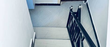 아파트, 침실 2개, 흡연, 발코니 | 내부