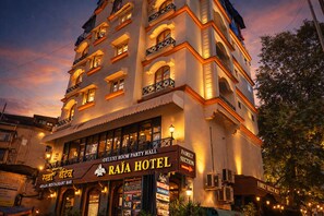 Front of property - Hotel Raja Kalyan (Kalyan)