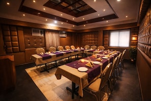 Meeting facility - Hotel Raja Kalyan (Kalyan)