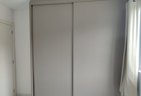 Apartamento básico | 2 quartos, Wi-Fi de cortesia