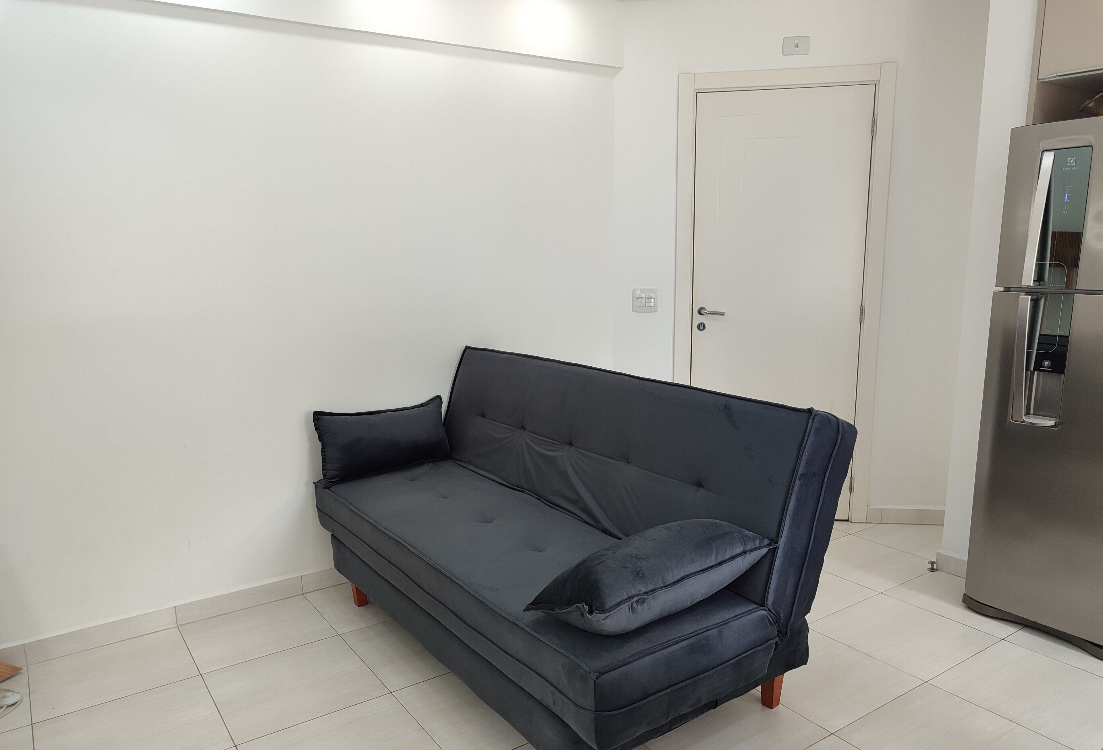 Basic Apartment | Living area