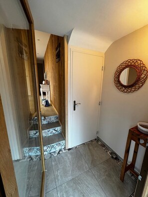 Interior - Maison Casabert Savoie: Modern Comfort in a Charming Mountain Setting (Saint-Martin-de-la-Porte)