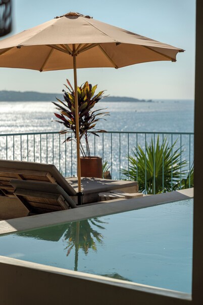 Luxury Oceanfront Double Villa With Pool