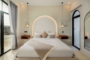 5 bedrooms, iron/ironing board, WiFi, bed sheets