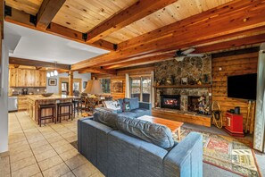 TV, fireplace