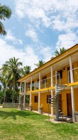 Fachada de la propiedad