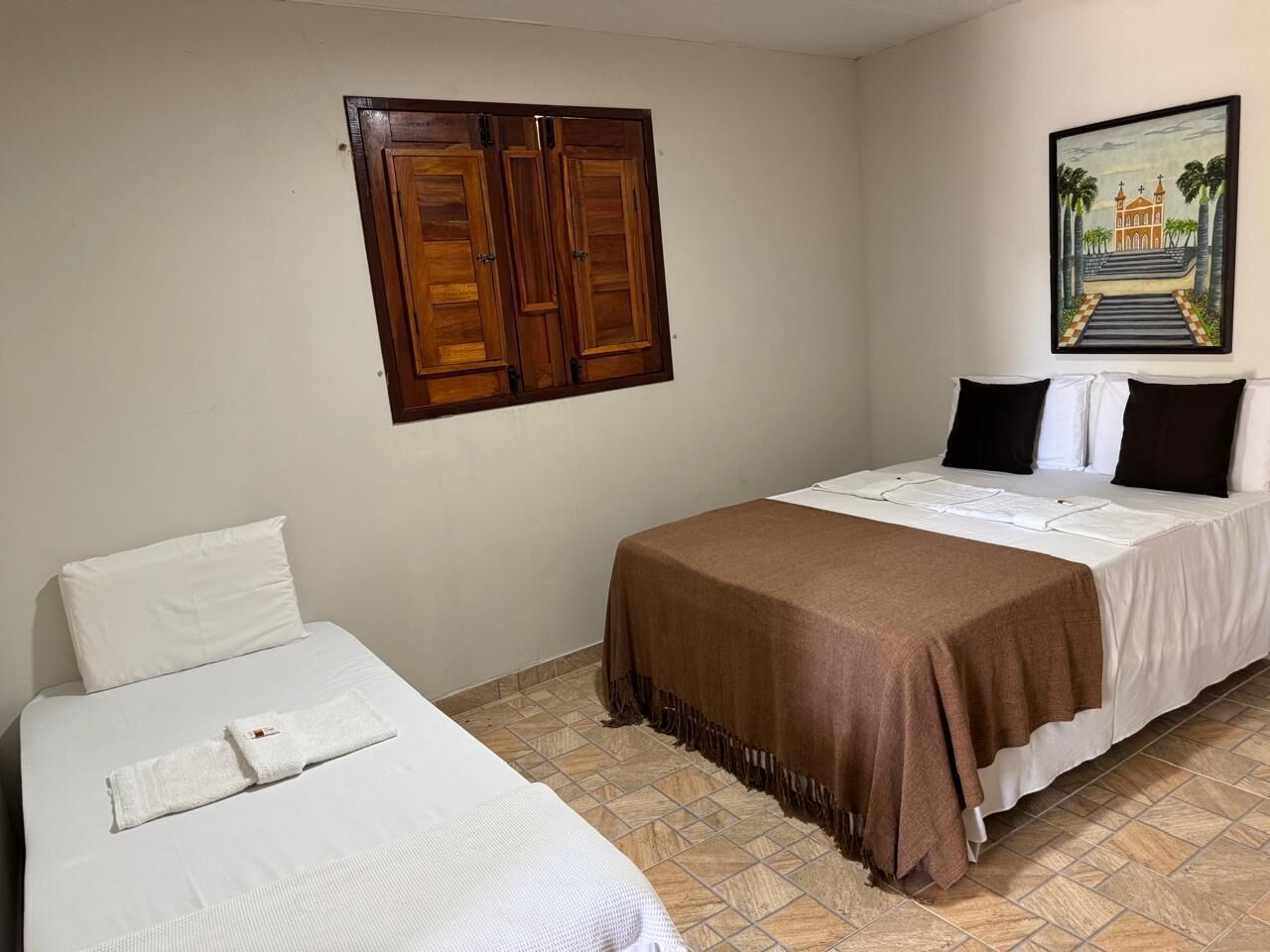 Habitación triple, vistas al mar | Wifi gratis