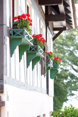 تفاصيل الفندق من ا�لخارج