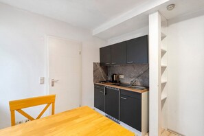 Fridge, microwave, stovetop, coffee/tea maker - Apartment "Zeder" with Shared Garden and Wi-Fi (Sasbachwalden)