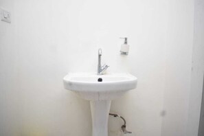 Bàn, truy cập Internet không dây miễn phí 