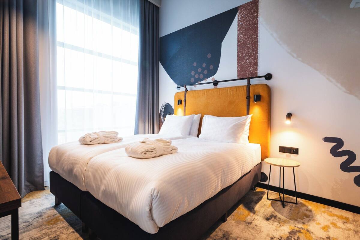 In-room safe, desk, laptop workspace, iron/ironing board