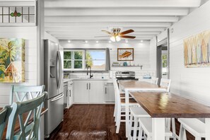 Dining - Key West style beach house w/ pool & hot tub (Panama City Beach)