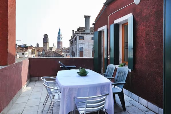 Outdoor dining - Sagredo House, a few steps from San Marco and the Rialto Bridge (Venezia)