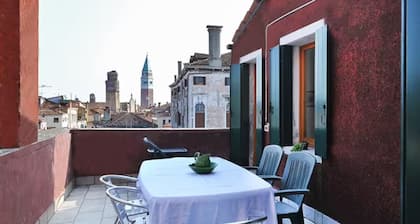 Sagredo House, a few steps from San Marco and the Rialto Bridge