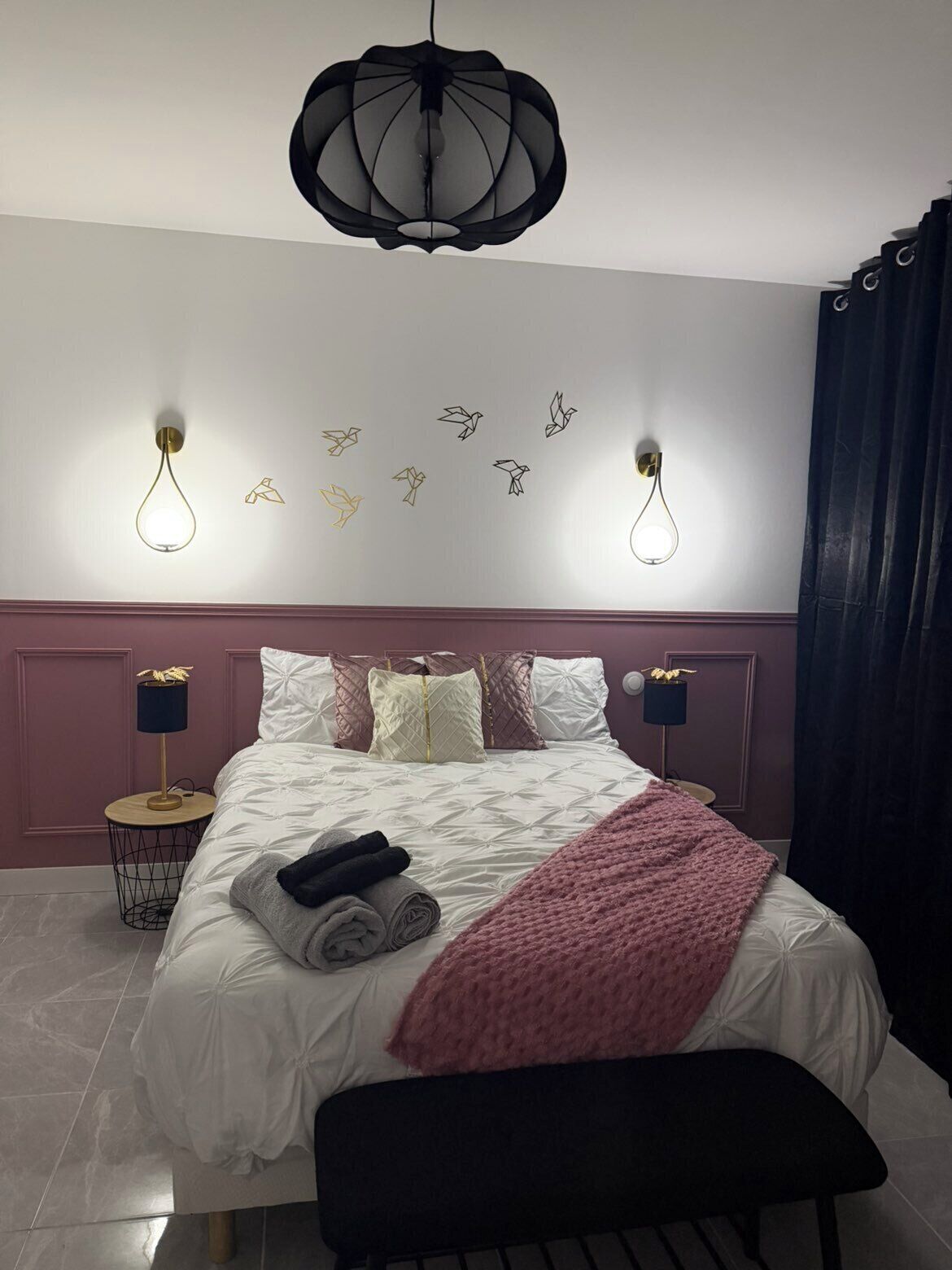 3 bedrooms, iron/ironing board, travel crib, WiFi (free)