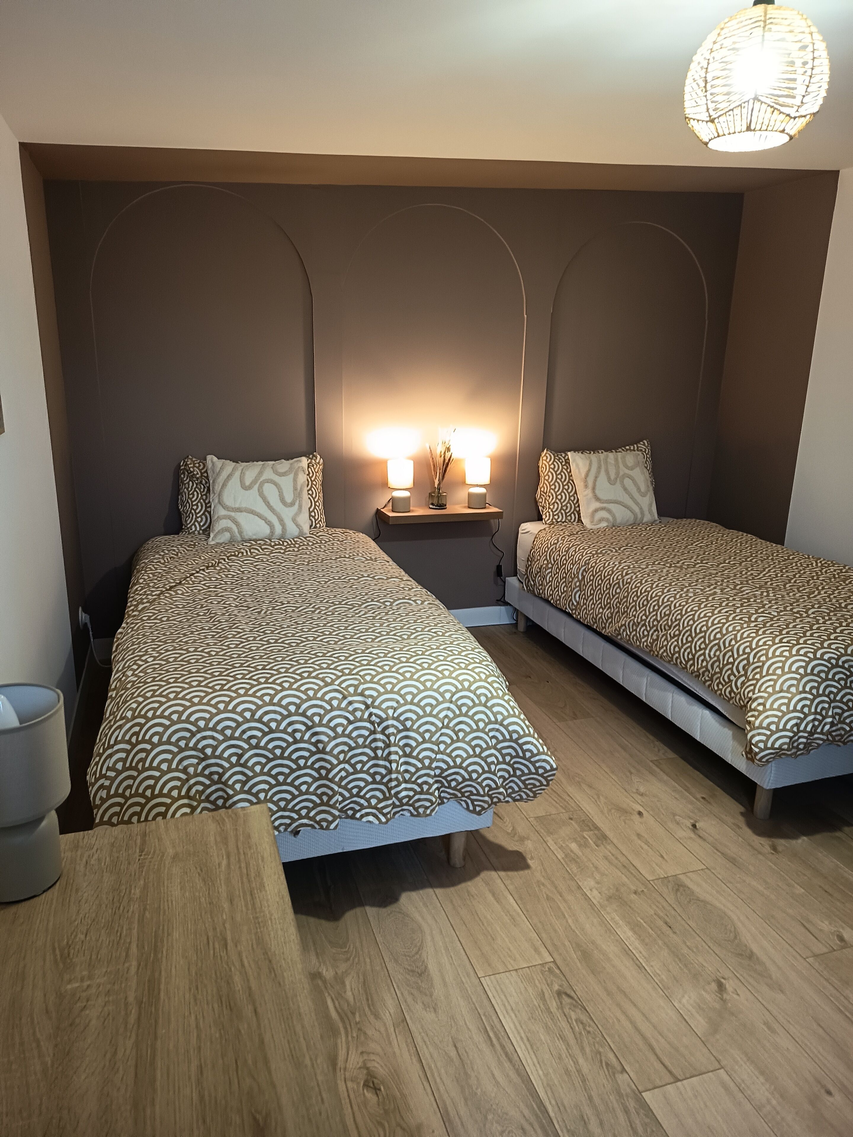 Iron/ironing board, travel crib, free WiFi, bed sheets